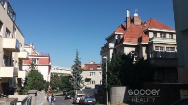 Pronájem útulného bytu 1+KK, 21 m2, Praha 4 - Podolí, Pravá