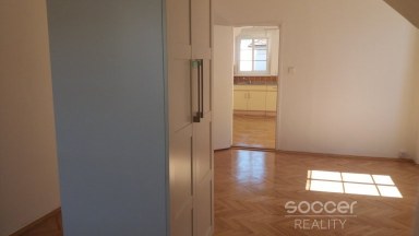 Pronájem krásného bytu 2+KK/B, 50 m2, Praha 4 - Podolí, Pravá
