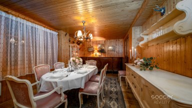 Prodej unikátní stavby 1 150 m2, pozemek 2 217 m2