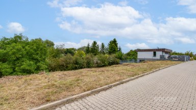 Prodej stavebního pozemku 900 m2, Praha západ - Dobrovíz.