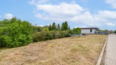Prodej stavebního pozemku 900 m2, Praha západ - Dobrovíz.