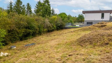 Prodej stavebního pozemku 900 m2, Praha západ - Dobrovíz.
