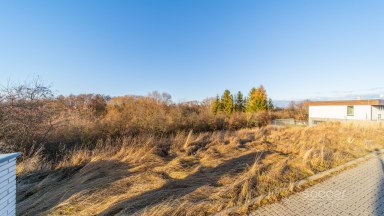 Prodej stavebního pozemku 900 m2, Praha západ - Dobrovíz.
