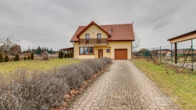 Pronájem hezkého RD 4+1/garáž/zahrada/2x balkon, 140 m2, Poděbrady - Kluk, ul. Jarní.