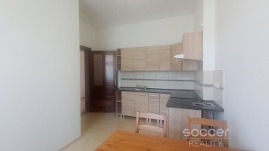 Pronájem prostorného bytu 2+1/B, 84 m2, ulice Čimická, Praha 8 - Kobylisy.