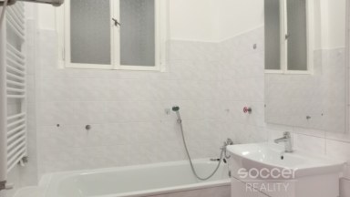 Pronájem prostorného bytu 2+1/B, 84 m2, ulice Čimická, Praha 8 - Kobylisy.