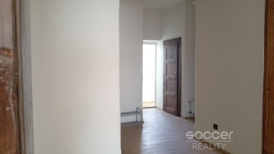 Pronájem prostorného bytu 2+1/B, 84 m2, ulice Čimická, Praha 8 - Kobylisy.