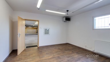 Pronájem kancelářských, skladových a parkovacích prostor v Horních Počernicích.