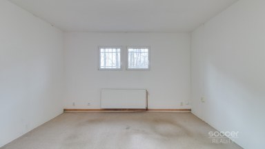 Pronájem kancelářských, skladových a parkovacích prostor v Horních Počernicích.