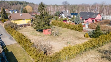 Prodej stavebního pozemku 1300 m2 v obci Záryby.