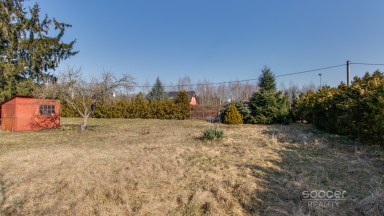 Prodej stavebního pozemku 1300 m2 v obci Záryby.