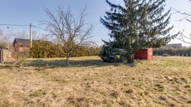 Prodej stavebního pozemku 1300 m2 v obci Záryby.