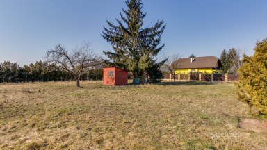 Prodej stavebního pozemku 1300 m2 v obci Záryby.