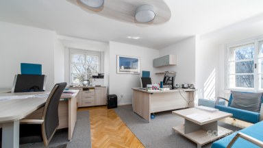 Pronájem kanceláře 15 m2, Praha 6 - Bubeneč, ul. Na Zátorce.