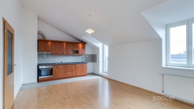 Pronájem bytu 2+kk/B/GS, 49 m2, ulice Velkoosecká, Praha 9 - Vinoř.