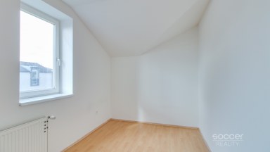 Pronájem bytu 2+kk/B/GS, 49 m2, ulice Velkoosecká, Praha 9 - Vinoř.