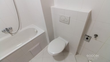 Pronájem bytu 2+kk/B/GS, 49 m2, ulice Velkoosecká, Praha 9 - Vinoř.