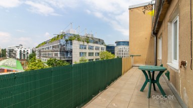Pronájem bytu 2+1 s velkou terasou – 50 m² + terasa 17 m², Starostrašnická, Praha 10 – Strašnice