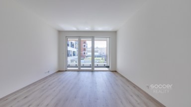 Pronájem bytu 1+kk s balkonem v rezidenci Tesla Hloubětín. 
