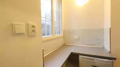 Pronájem bytu 1+kk, 21 m2, Praha 4 - Podolí, Pravá.