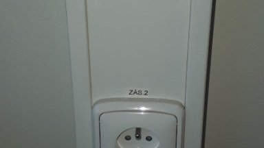 Pronájem nově zrekonstruované kanceláře, 15 m2, Praha 10 - Dolní Měcholupy, Ke Kablu