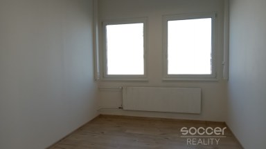 Pronájem nově zrekonstruované kanceláře, 15 m2, Praha 10 - Dolní Měcholupy, Ke Kablu