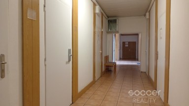 Pronájem nově zrekonstruované kanceláře, 15 m2, Praha 10 - Dolní Měcholupy, Ke Kablu