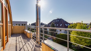 Pronájem bytu 4+kk, 142 m2, ul. Na Sychrově, Praha 10 - Michle.