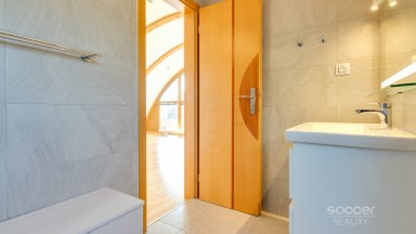 Pronájem bytu 4+kk, 142 m2, ul. Na Sychrově, Praha 10 - Michle.