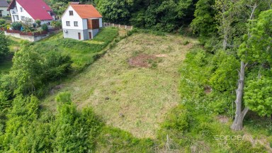 Prodej stavebního pozemku 800 m², obec Oparno, okres Litoměřice.