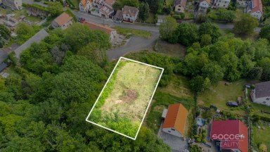 Prodej stavebního pozemku 800 m², obec Oparno, okres Litoměřice.