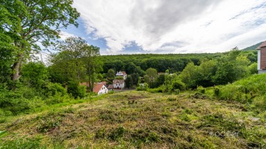 Prodej stavebního pozemku 800 m², obec Oparno, okres Litoměřice.