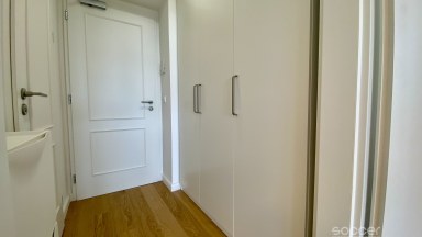 Zcela nový byt krásným výhledem v Korunní ulici, Vinohrady.