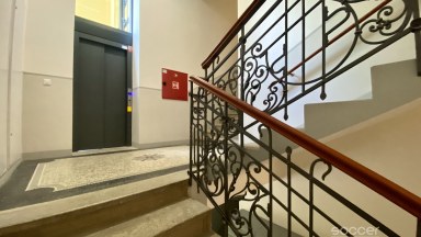 Zcela nový byt krásným výhledem v Korunní ulici, Vinohrady.