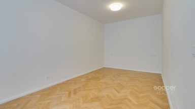 Pronájem bytu 1+1, 44 m2, ulice Křižíkova, Praha 8 – Karlín. 