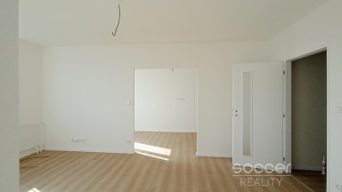 Pronájem krásného bytu 3+1/S, 86 m2, Praha 9 - Kyje, Travná. (Jahodnice)
