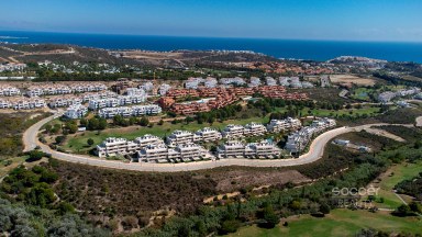 Prodej 2ložnicového apartmánu – Marbella / Casares Costa – Bliss Homes