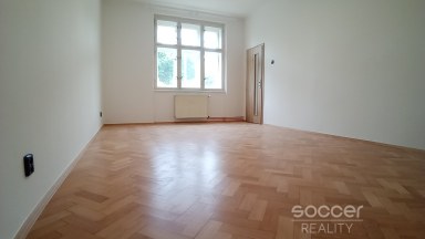 Pronájem krásného bytu 2+kk, 50 m2, Praha 3 - Žižkov, ul. Jeseniova.
