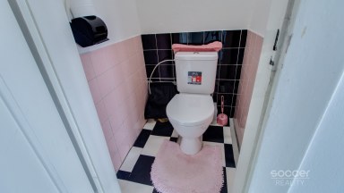Pronájem slunného bytu - garsoniéry, 30 m2, ul. U Kolejí, Praha 6. 