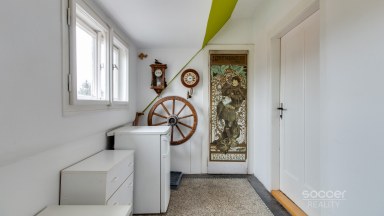 Pronájem slunného bytu - garsoniéry, 30 m2, ul. U Kolejí, Praha 6. 