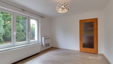 Pronájem bytu 1+1, 41m2 + předzahrádka, Praha 8-Libeň, ul. Na Slovance.