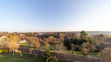 Byt 4+1/terasa/GS/PS/půda, 95 + 11,8 m2 na Praze 9 – Horní Počernice, ul. V Javorech na prodej.