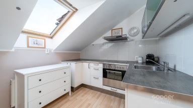 Byt 4+1/terasa/GS/PS/půda, 95 + 11,8 m2 na Praze 9 – Horní Počernice, ul. V Javorech na prodej.