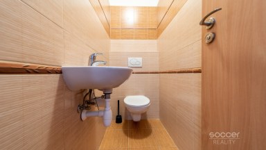 Byt 4+1/terasa/GS/PS/půda, 95 + 11,8 m2 na Praze 9 – Horní Počernice, ul. V Javorech na prodej.