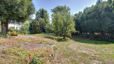 Pronájem hezkého domu 3+kk s rozsáhlým zázemím a zahradou – Zlatníky-Hodkovice