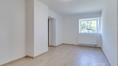 Pronájem hezkého domu 3+kk s rozsáhlým zázemím a zahradou – Zlatníky-Hodkovice