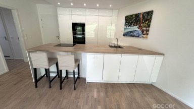 Pronájem prostorného bytu 3+kk, 104m2 s balkonem, garáž. stáním, sklepem v Praze 5, ul. Naskové