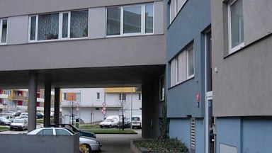 Pronájem bytu 1+kk s lodžií, 43 m² – Praha 9 – Prosek, ul. Chotěšovská.