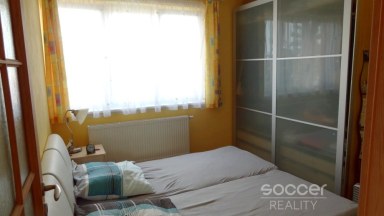 Hezký a plně zařízený byt 2+kk v dobré lokalitě Mladé Boleslavi.