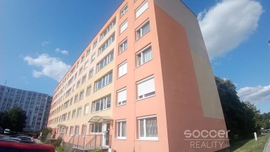 Pronájem bytu 1+kk/B/S, 34 m2, ul. Na Růžovém poli, Kladno.